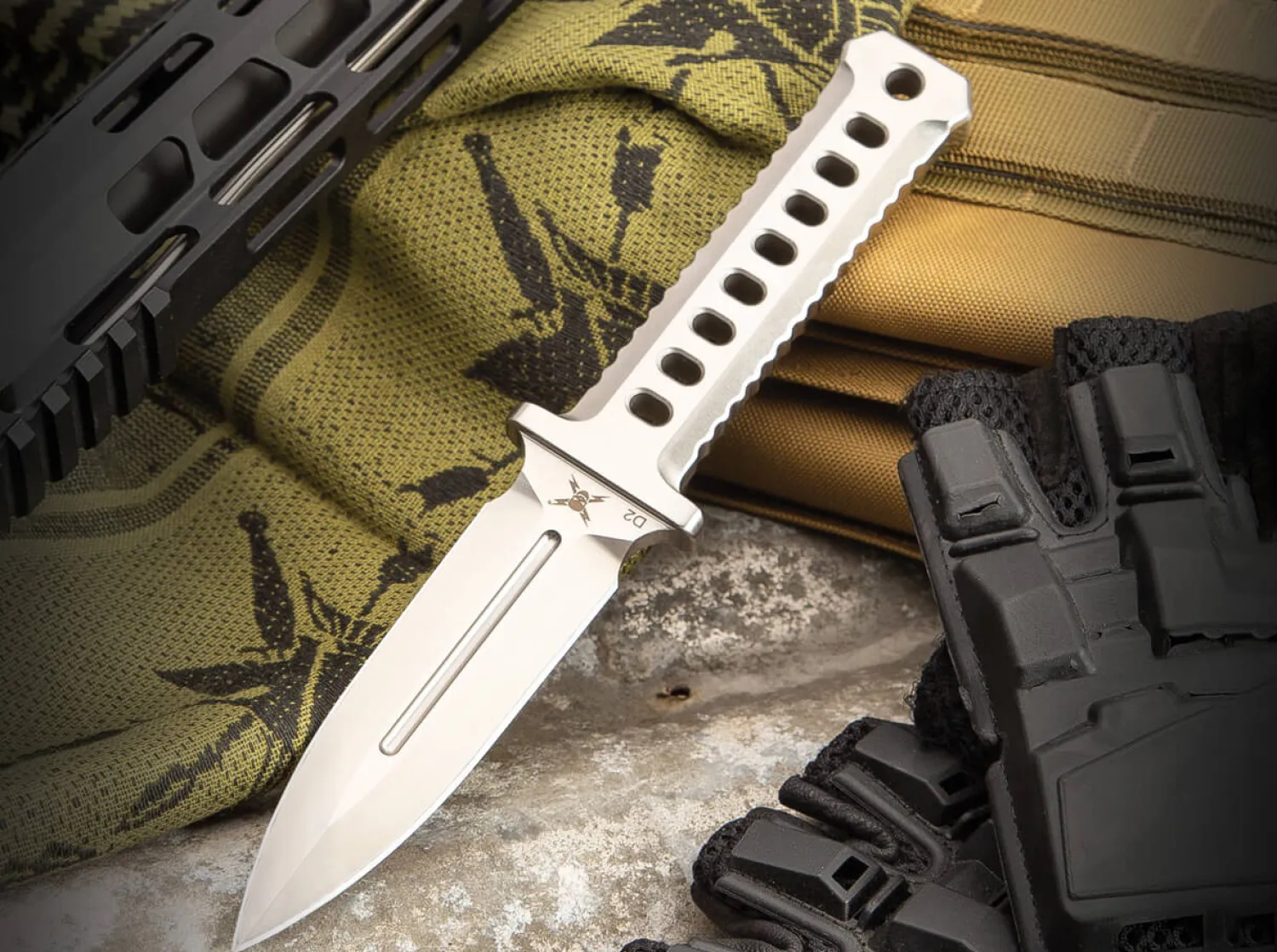 United Cutlery M48 OPS Combat Dagger